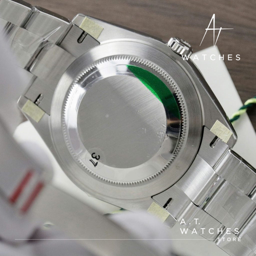 52BDA676 1837 48AA 8697 EC32F00FEE31