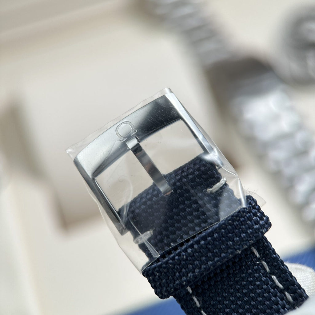 Omega seamaster Moonphase Super Clone Swiss Machine