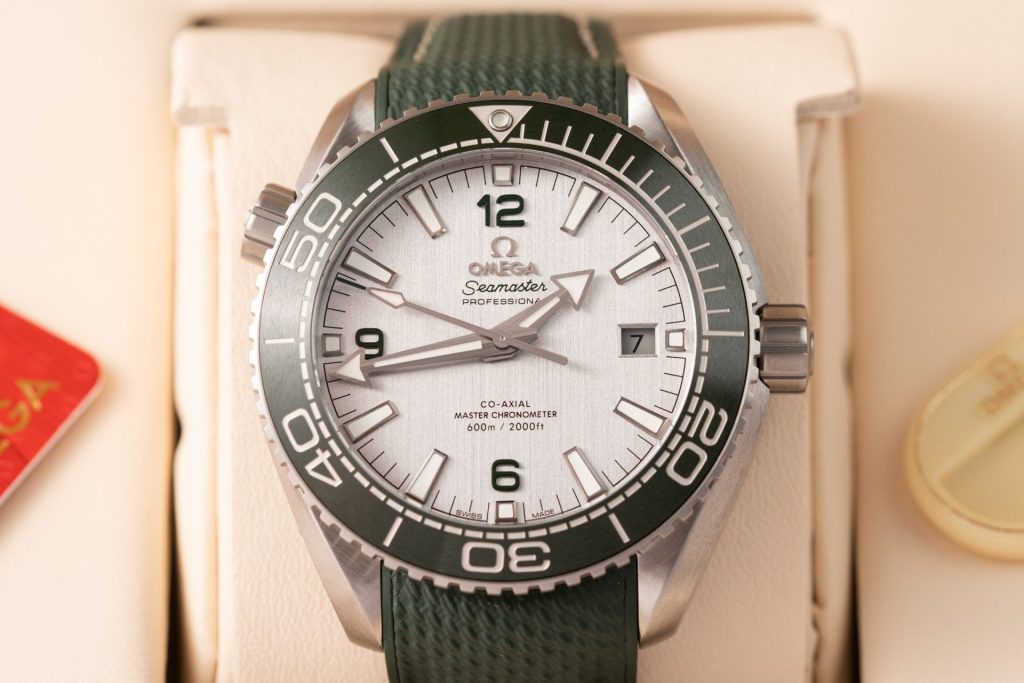 Omega seamaster Diver Super Clone Swiss Machine